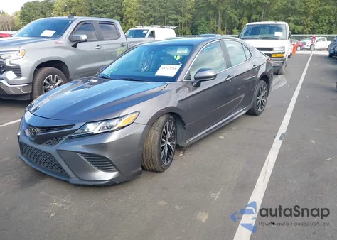2020 Toyota Camry Se z USA, uszkodzony, nr VIN 4T1G11AK4LU360818